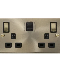 Click Deco VPAB596BK Victorian 'Ingot' 13A 2 Gang Switched Safety Shutter Socket with Twin Type C USB (4.2A) - Antique Brass (Black)